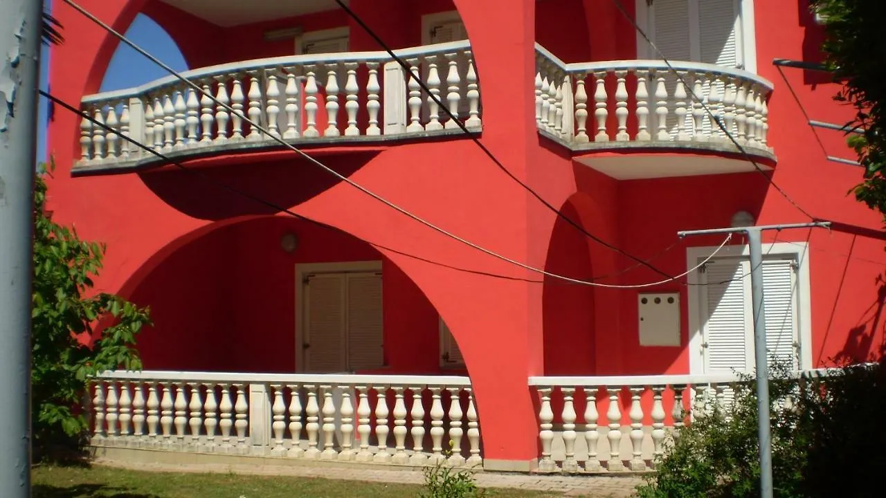 Pensión Apartments Branka Zambratija