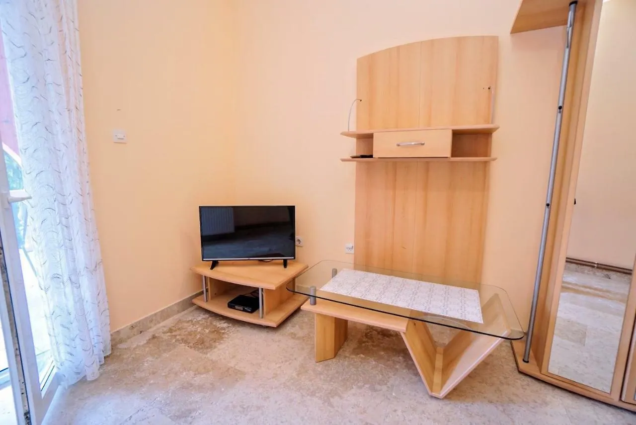 Apartments Branka Zambratija