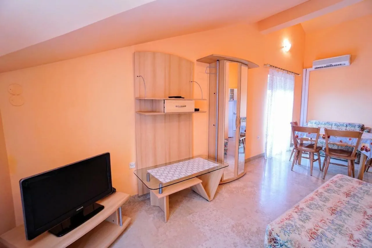 Apartments Branka Zambratija  3*, Zambratija (Istria) Croacia