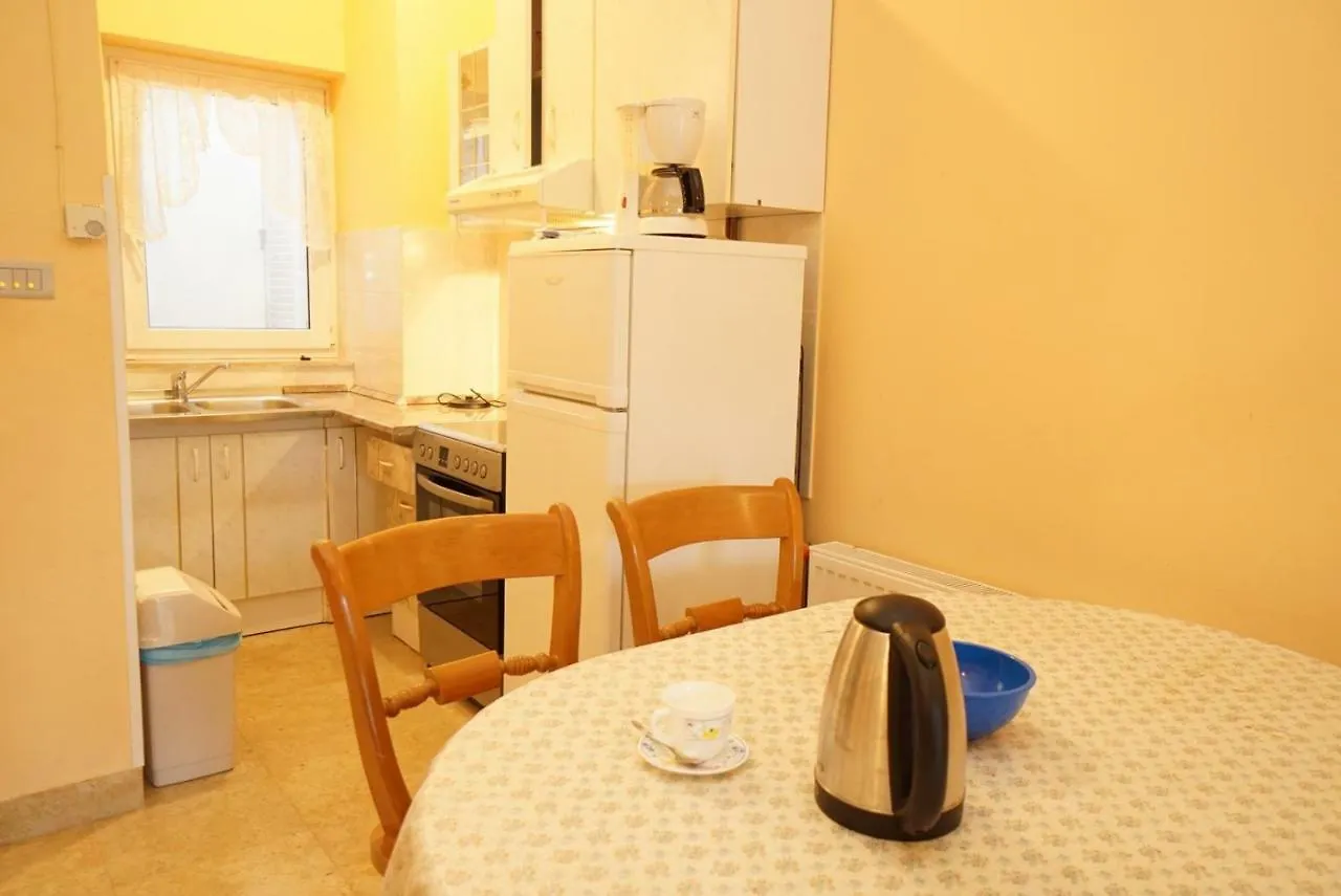 Apartments Branka Zambratija  Gasthof Zambratija (Istria)